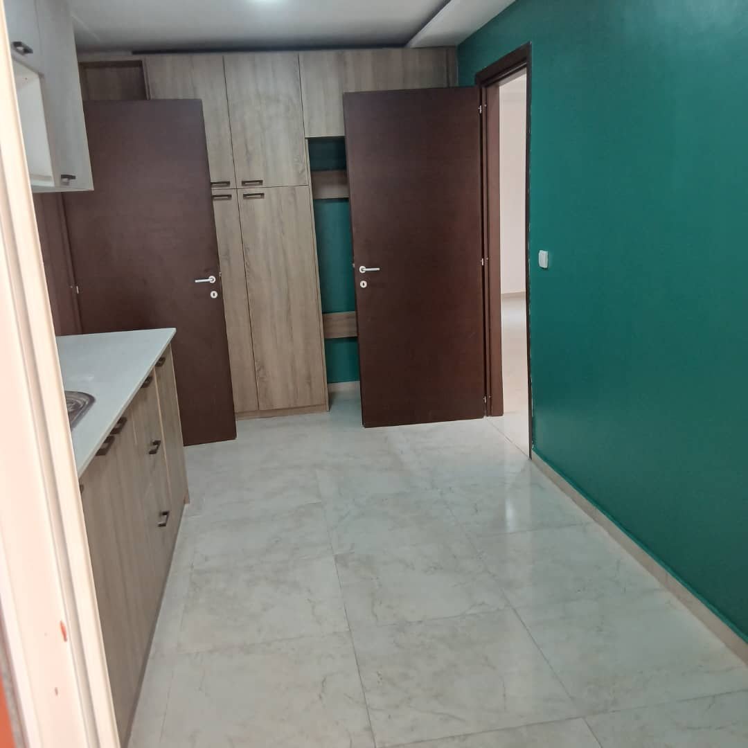 01 appartement de 04 pièces – Image 3